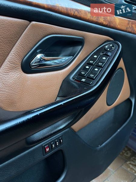 Седан BMW 5 Series 1998 в Новомосковске
