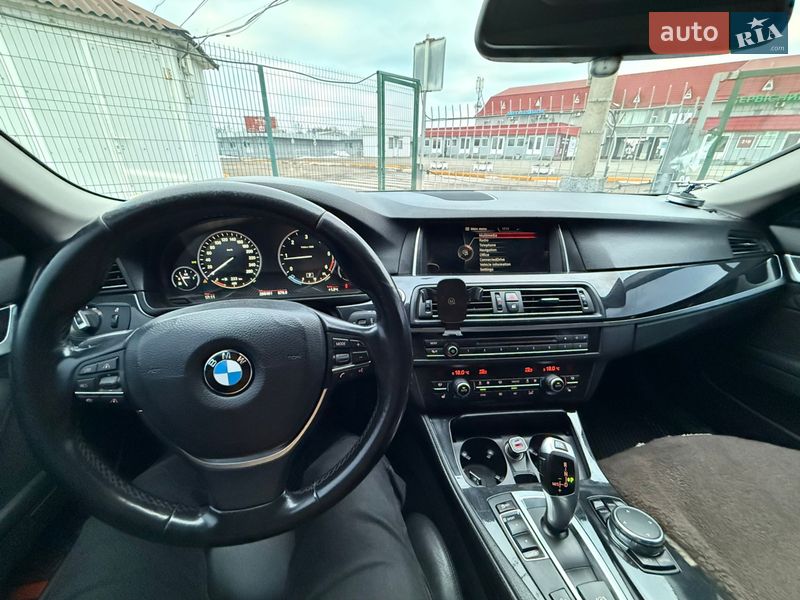 Седан BMW 5 Series 2016 в Киеве