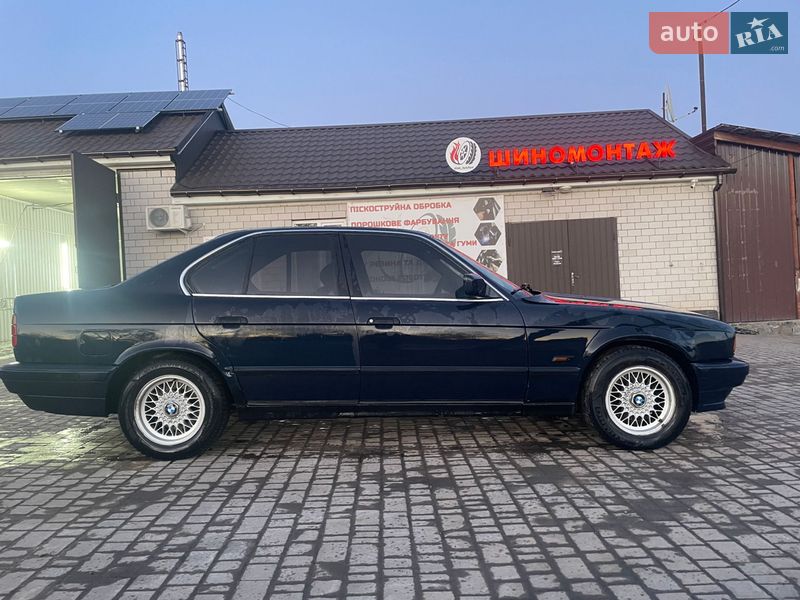 Седан BMW 5 Series 1993 в Тульчине