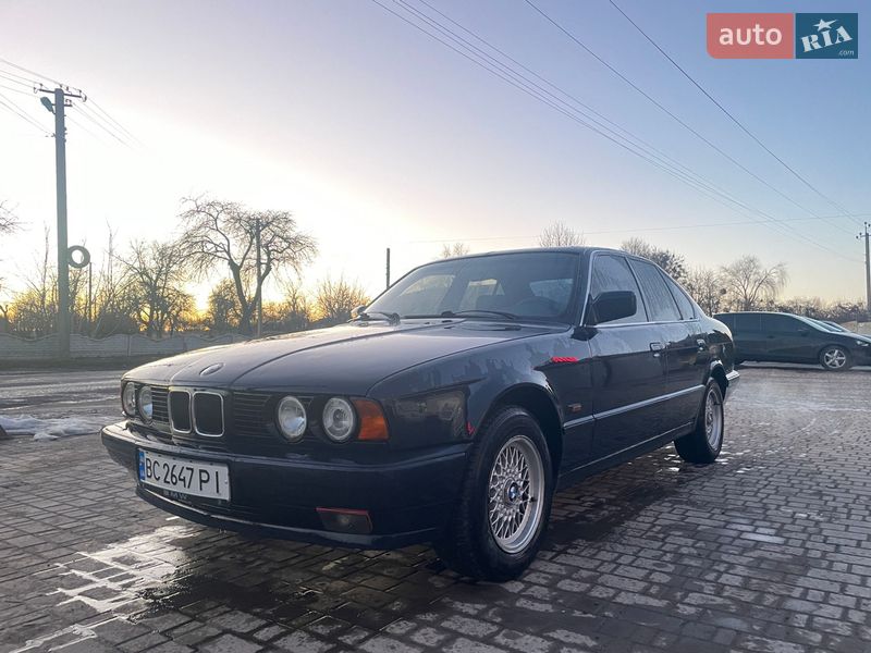 Седан BMW 5 Series 1993 в Тульчине