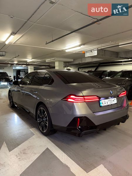 Седан BMW 5 Series 2023 в Киеве