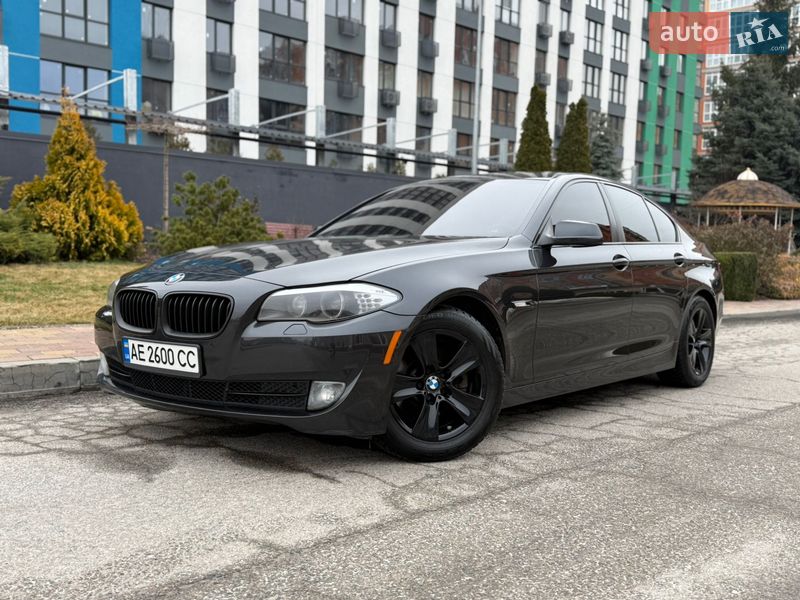 Седан BMW 5 Series 2012 в Днепре