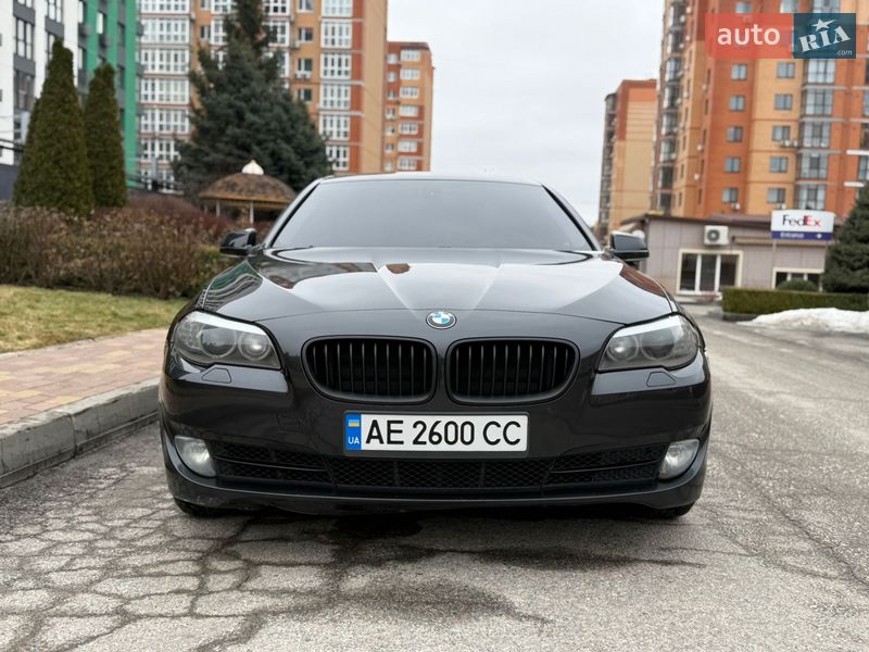 Седан BMW 5 Series 2012 в Днепре