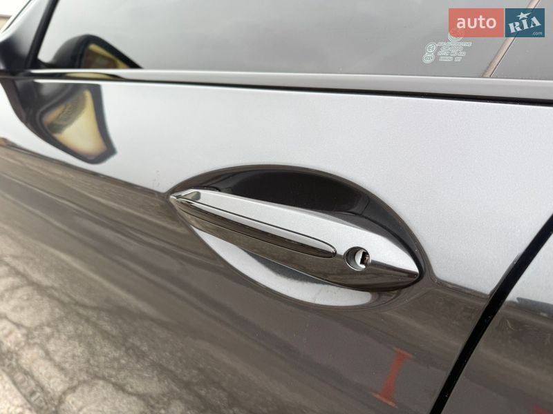 Седан BMW 5 Series 2012 в Днепре