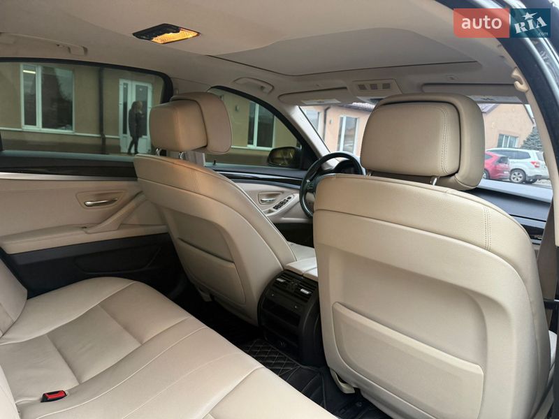 Седан BMW 5 Series 2012 в Днепре