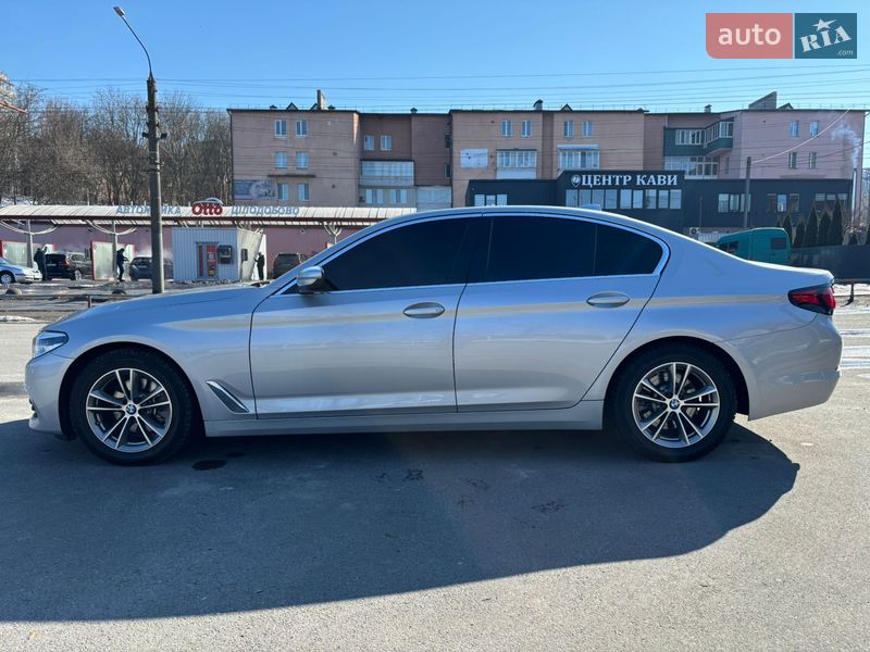 Седан BMW 5 Series 2017 в Хмельницком