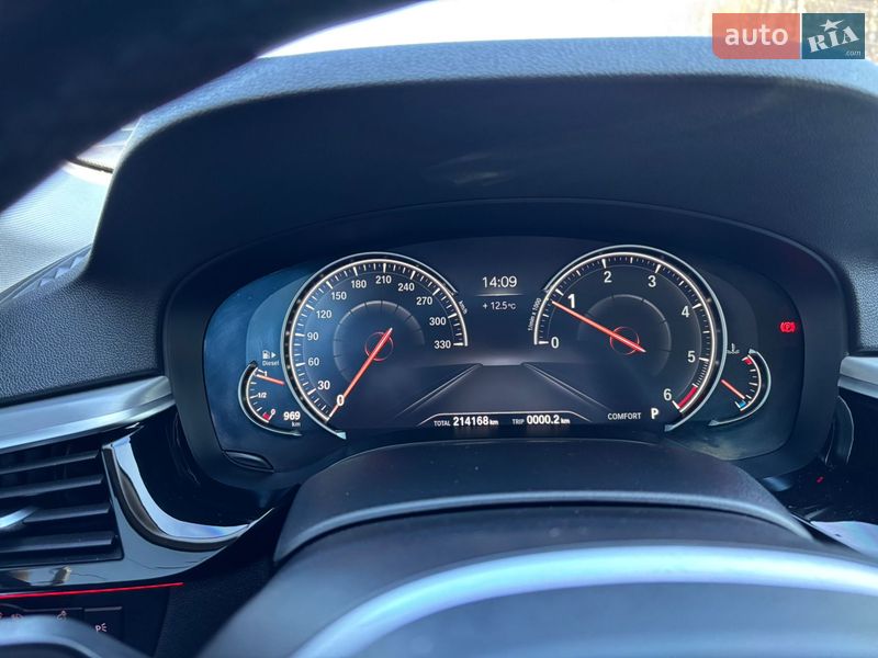 Седан BMW 5 Series 2017 в Хмельницком