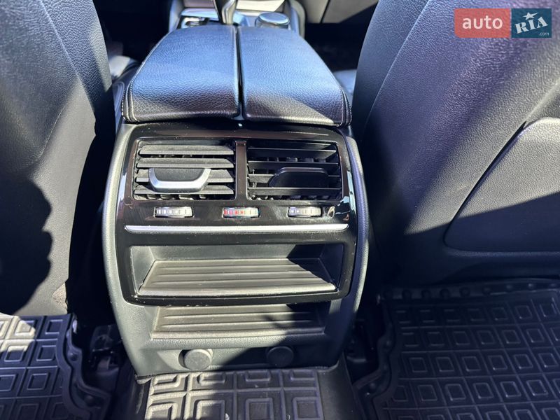 Седан BMW 5 Series 2017 в Хмельницком