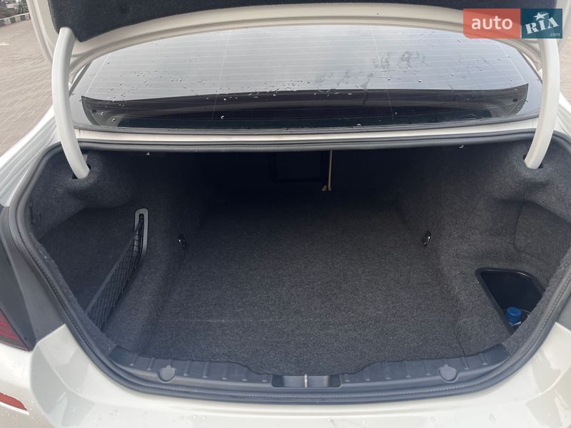 Седан BMW 5 Series 2013 в Одессе