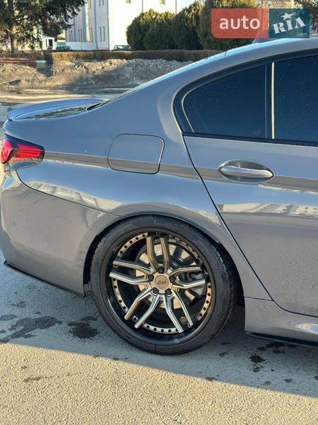 Седан BMW 5 Series 2017 в Житомире