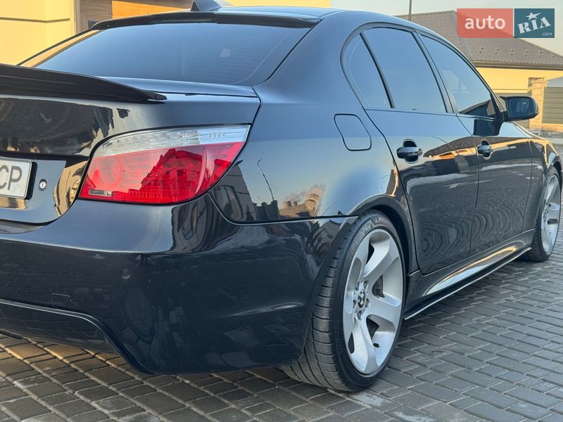Седан BMW 5 Series 2005 в Вараше