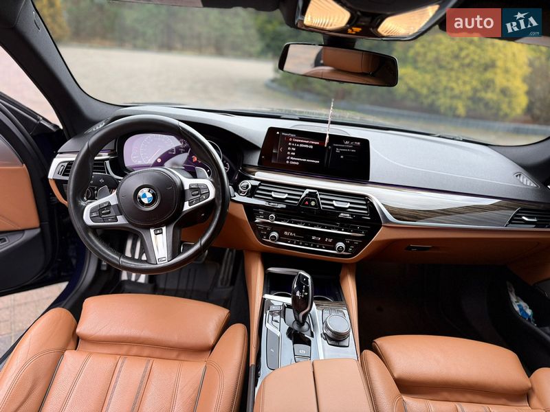 Седан BMW 5 Series 2018 в Мостиске