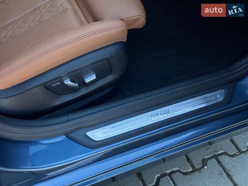 Седан BMW 5 Series 2022 в Черновцах