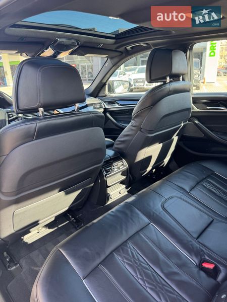 Седан BMW 5 Series 2018 в Львове