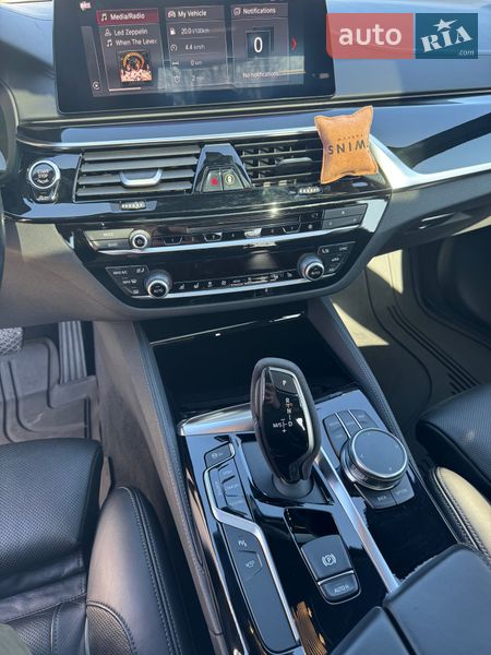 Седан BMW 5 Series 2018 в Львове