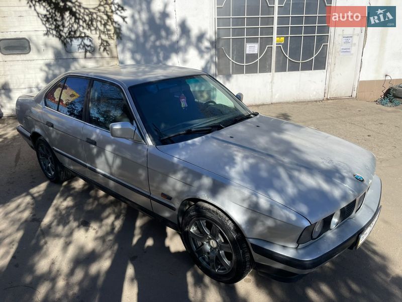 Седан BMW 5 Series 1990 в Одессе