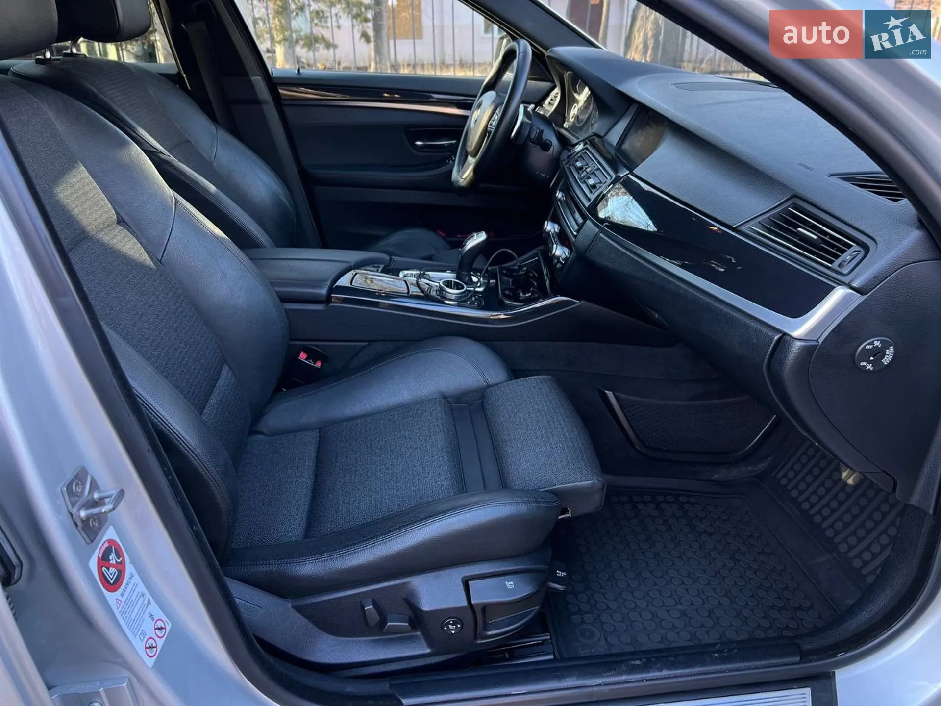 2012 BMW 5er - мініатюра 27