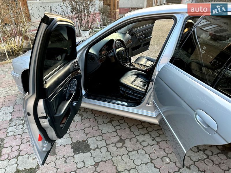 Седан BMW 5 Series 2002 в Черновцах