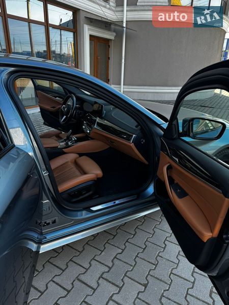 Седан BMW 5 Series 2019 в Черновцах