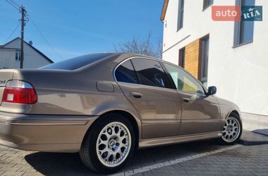 Седан BMW 5 Series 2001 в Львові