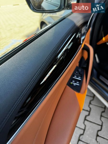 Седан BMW 5 Series 2019 в Черновцах