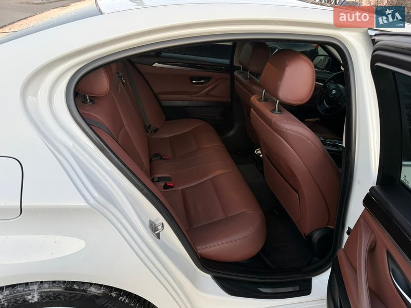 Седан BMW 5 Series 2015 в Ковеле