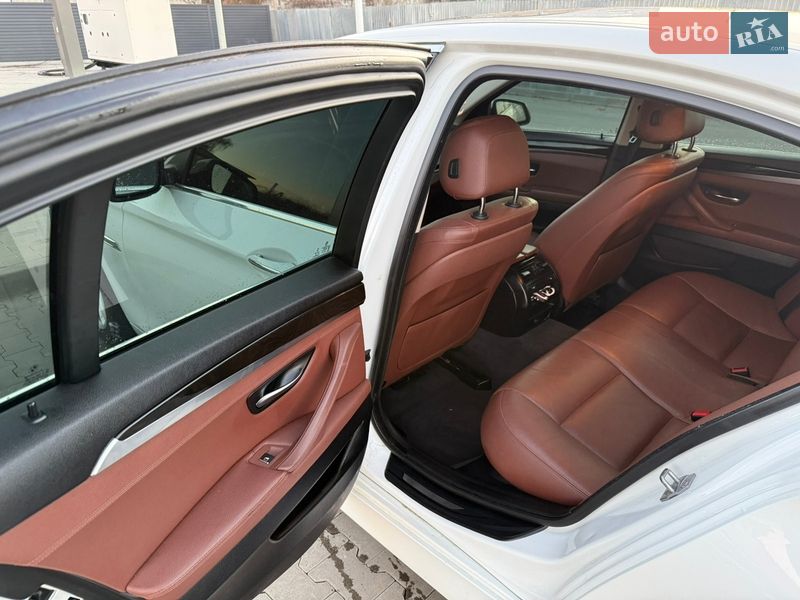 Седан BMW 5 Series 2015 в Ковеле