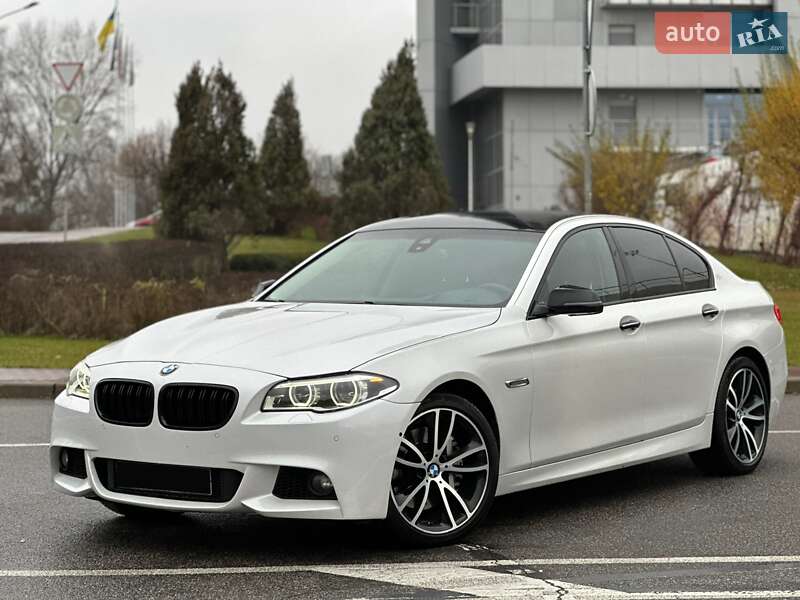 Седан BMW 5 Series 2016 в Киеве