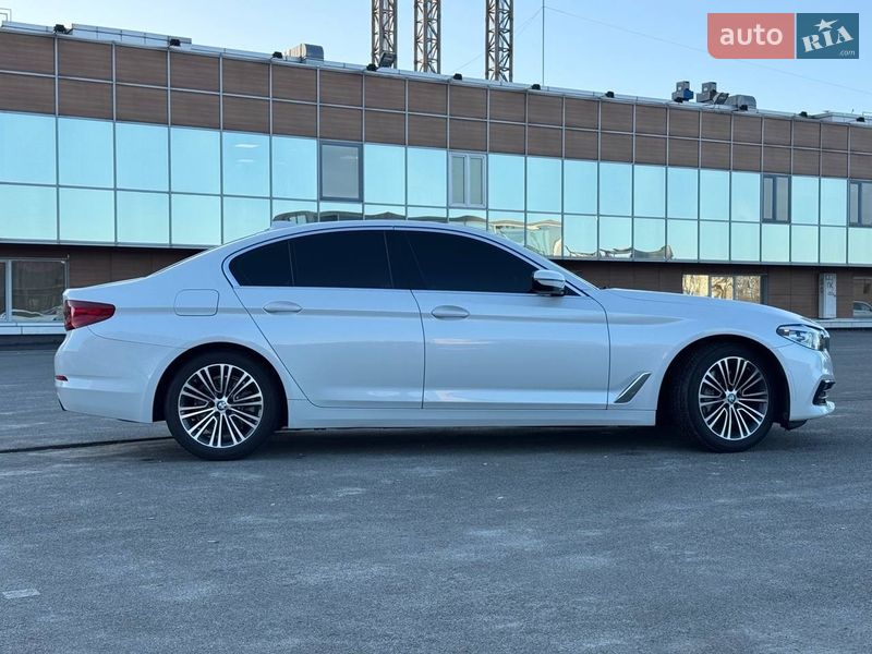 Седан BMW 5 Series 2018 в Киеве