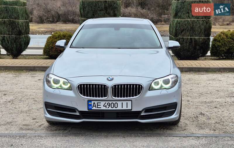 Седан BMW 5 Series 2013 в Дніпрі