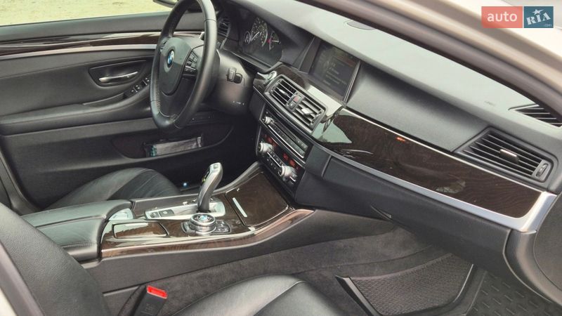 Седан BMW 5 Series 2013 в Дніпрі