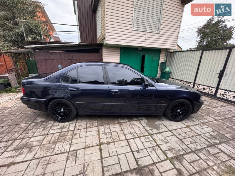 Седан BMW 5 Series 2001 в Буче