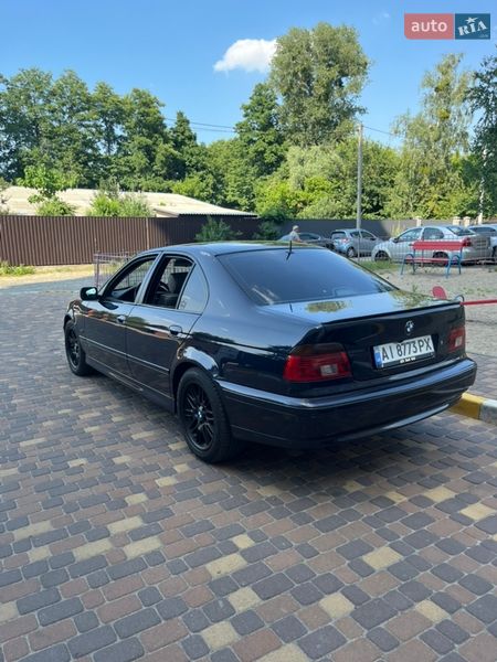 Седан BMW 5 Series 2001 в Буче