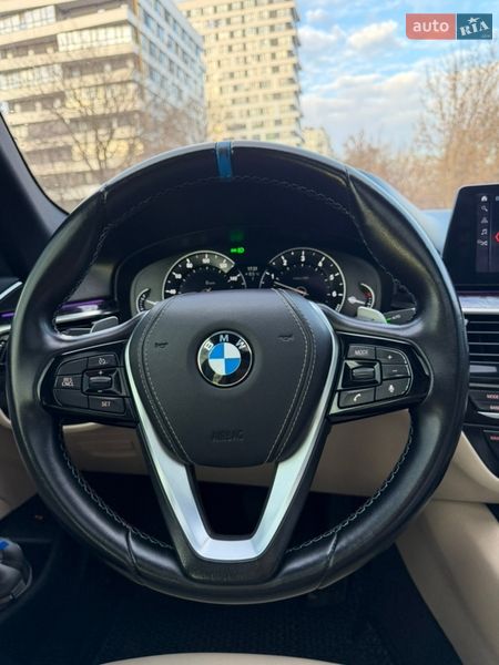 Седан BMW 5 Series 2017 в Львове
