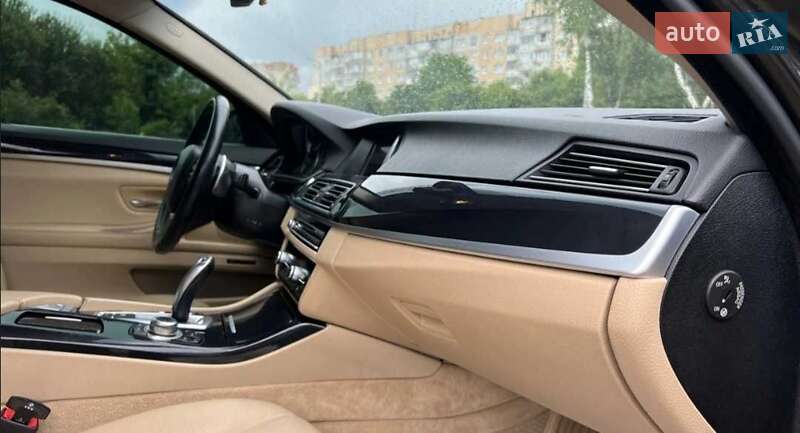 Седан BMW 5 Series 2015 в Львове