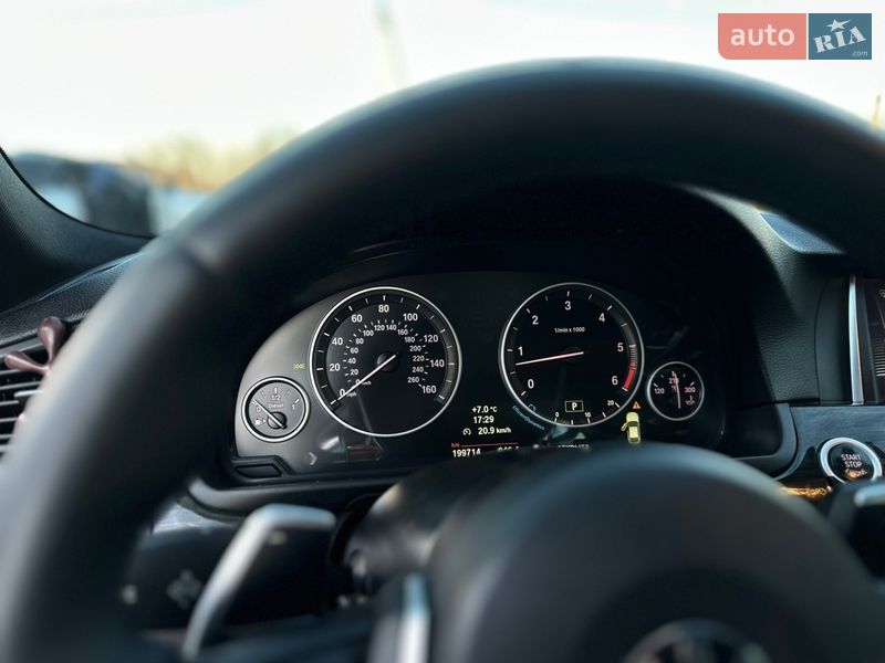 Седан BMW 5 Series 2013 в Львове