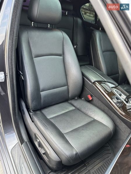 Седан BMW 5 Series 2013 в Ужгороде
