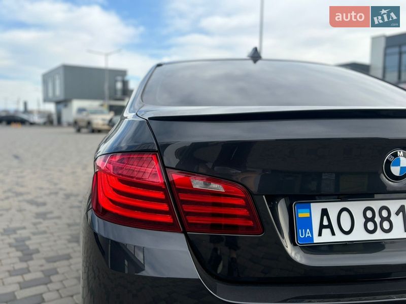 Седан BMW 5 Series 2013 в Ужгороде