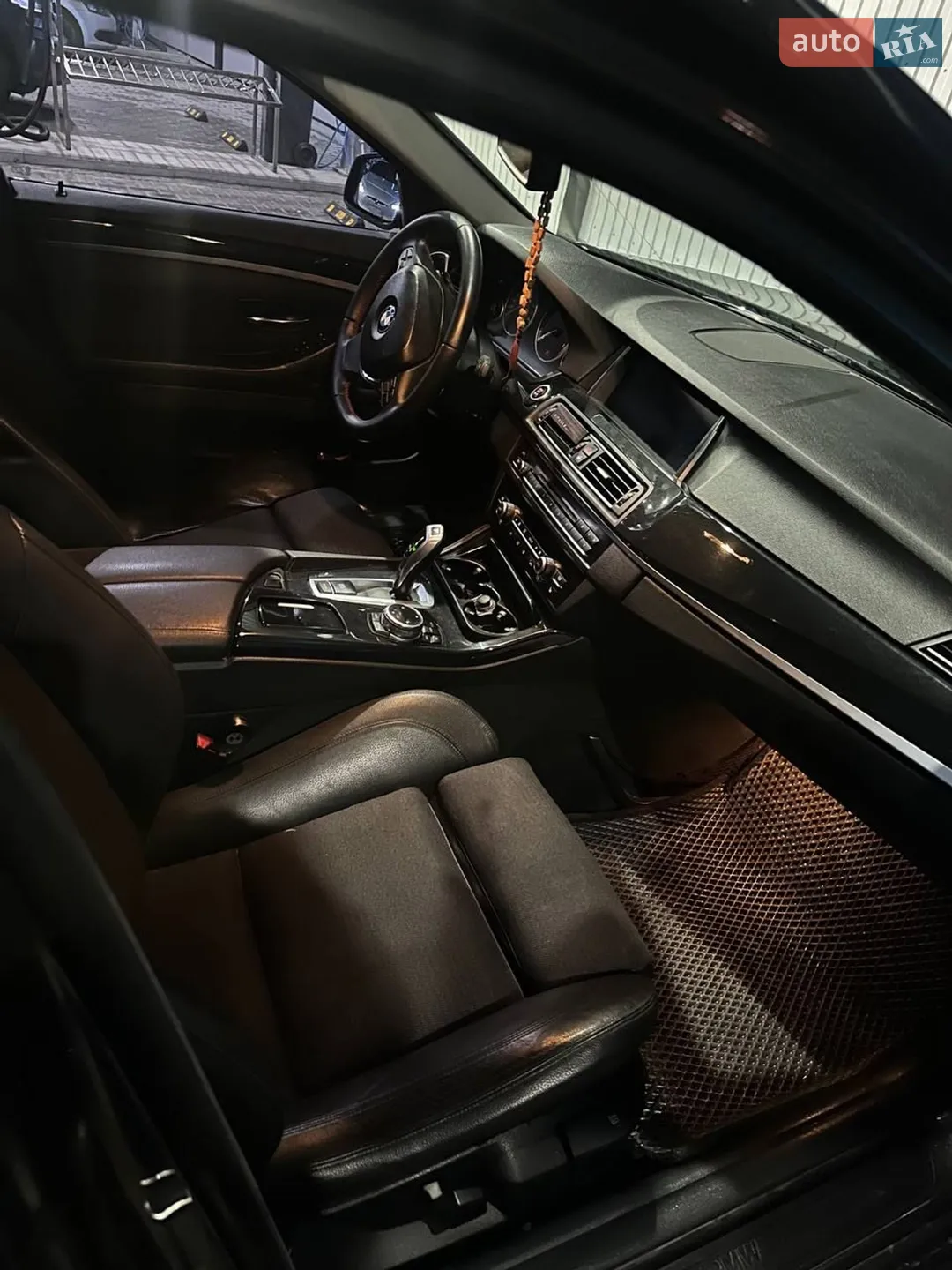 2010 BMW 5er - мініатюра 15