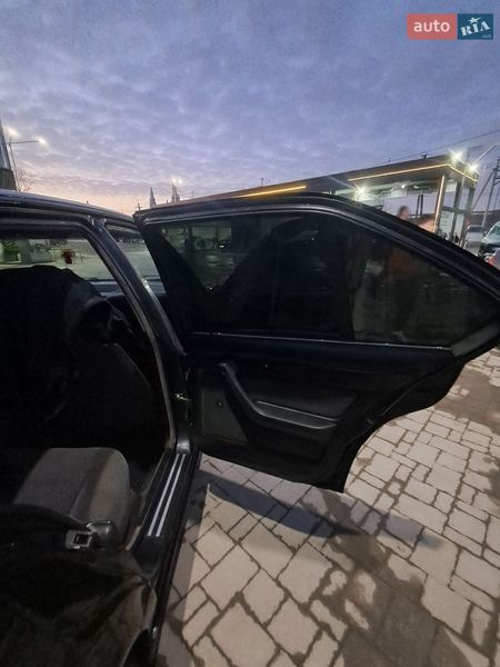 Седан BMW 5 Series 1994 в Львове