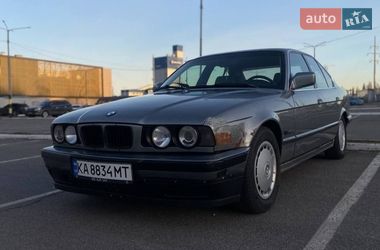Седан BMW 5 Series 1991 в Киеве