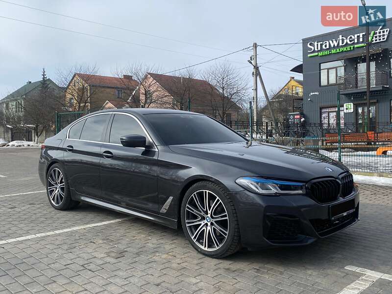 Седан BMW 5 Series 2017 в Ровно