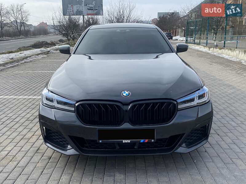 Седан BMW 5 Series 2017 в Ровно