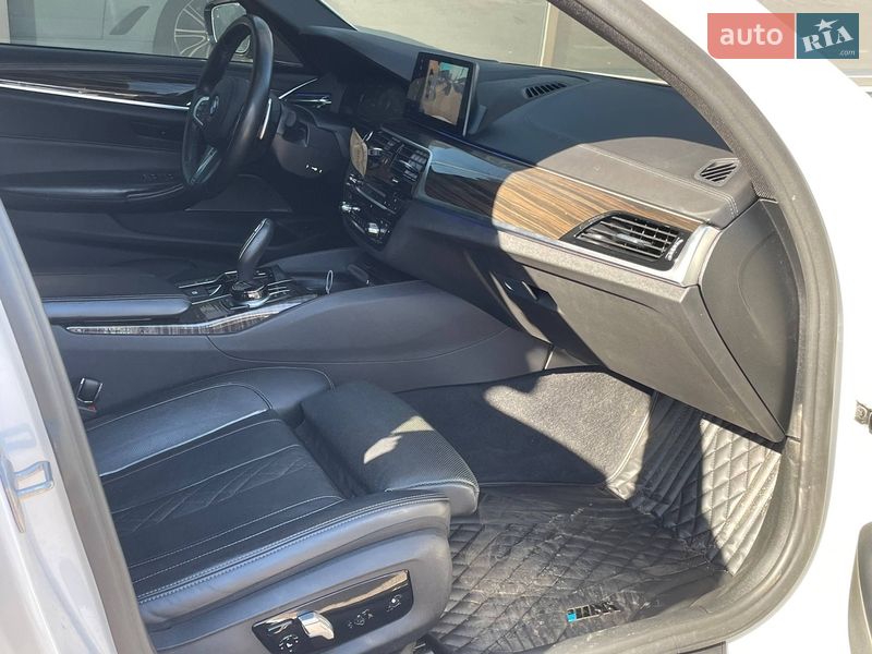 Седан BMW 5 Series 2018 в Киеве