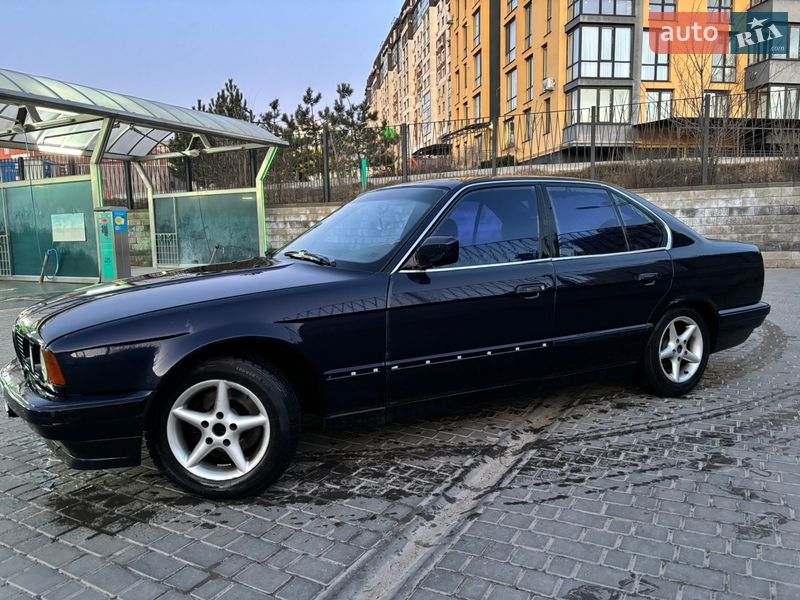 Седан BMW 5 Series 1988 в Одессе