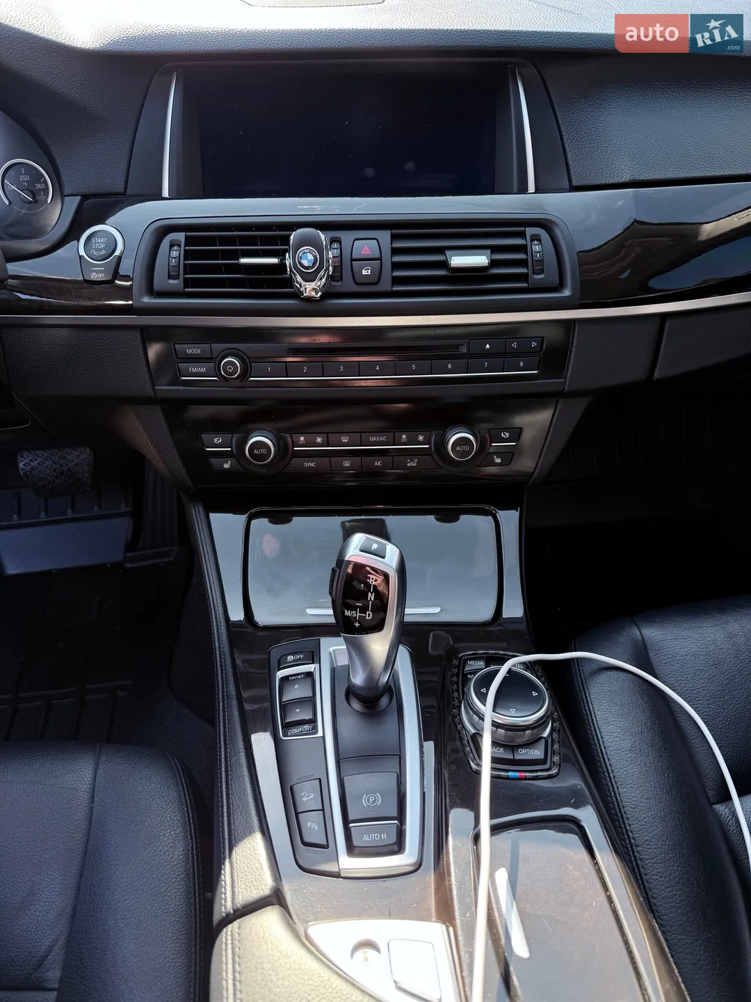 2013 BMW 5er - мініатюра 21