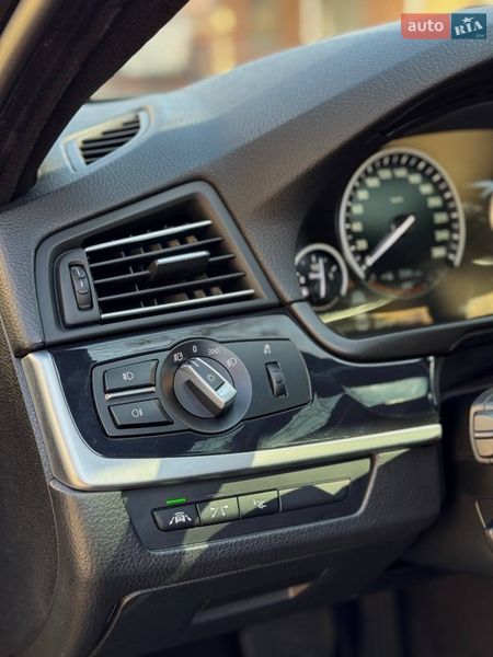 Седан BMW 5 Series 2016 в Калуше