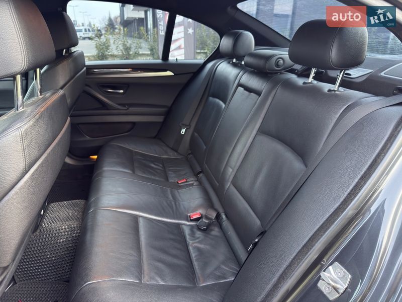 Седан BMW 5 Series 2013 в Ужгороде