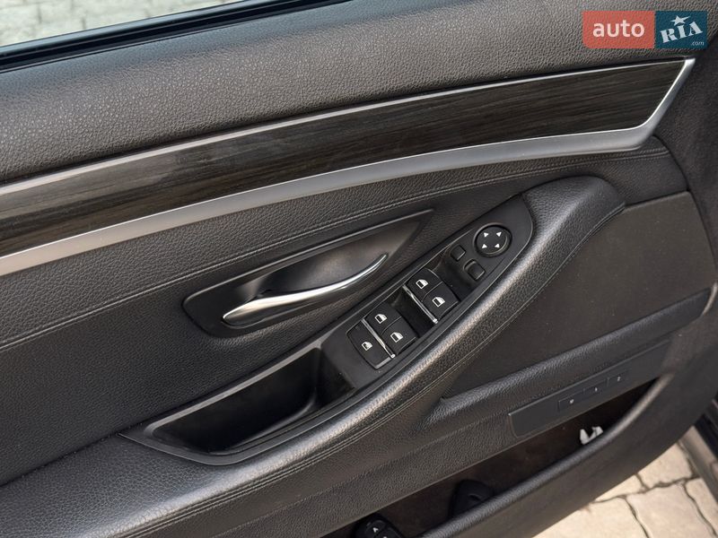 Седан BMW 5 Series 2013 в Ужгороде