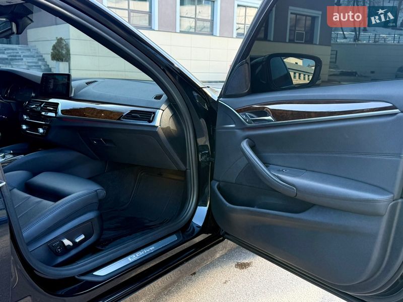 Седан BMW 5 Series 2018 в Киеве